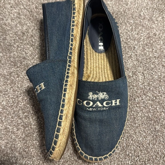 COACH - Picture 2 of 3